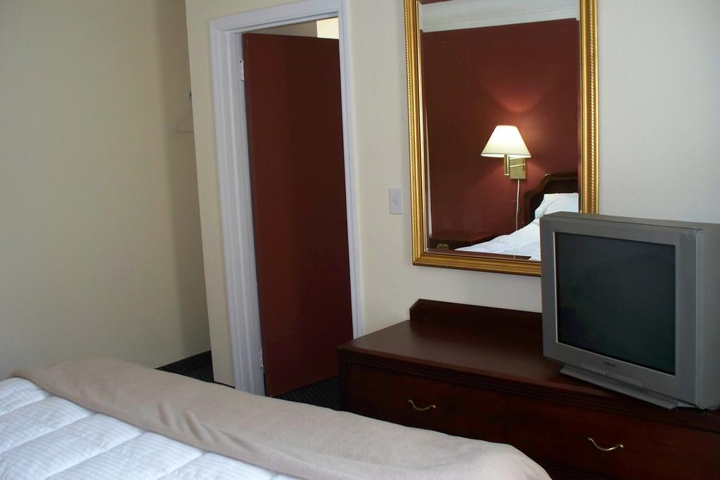 Budget Inn & Suites Wall エクステリア 写真