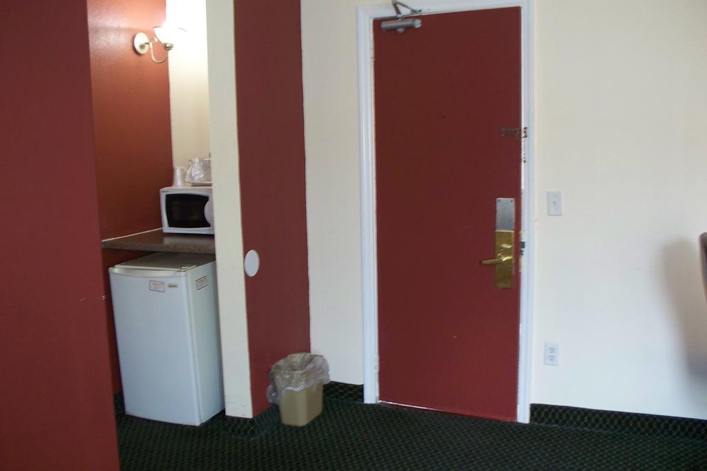 Budget Inn & Suites Wall エクステリア 写真