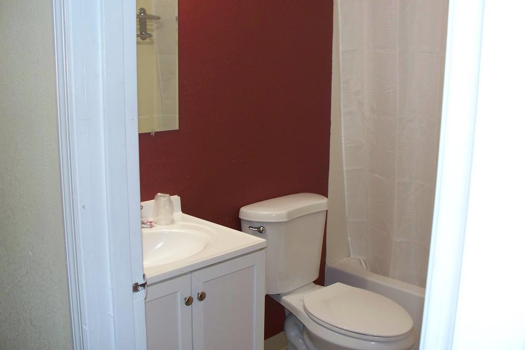 Budget Inn & Suites Wall エクステリア 写真