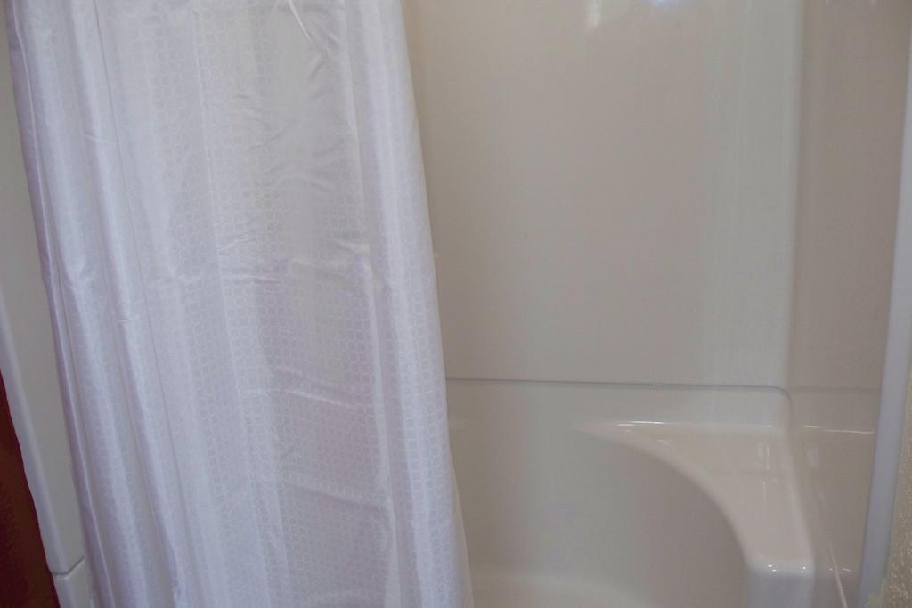 Budget Inn & Suites Wall エクステリア 写真